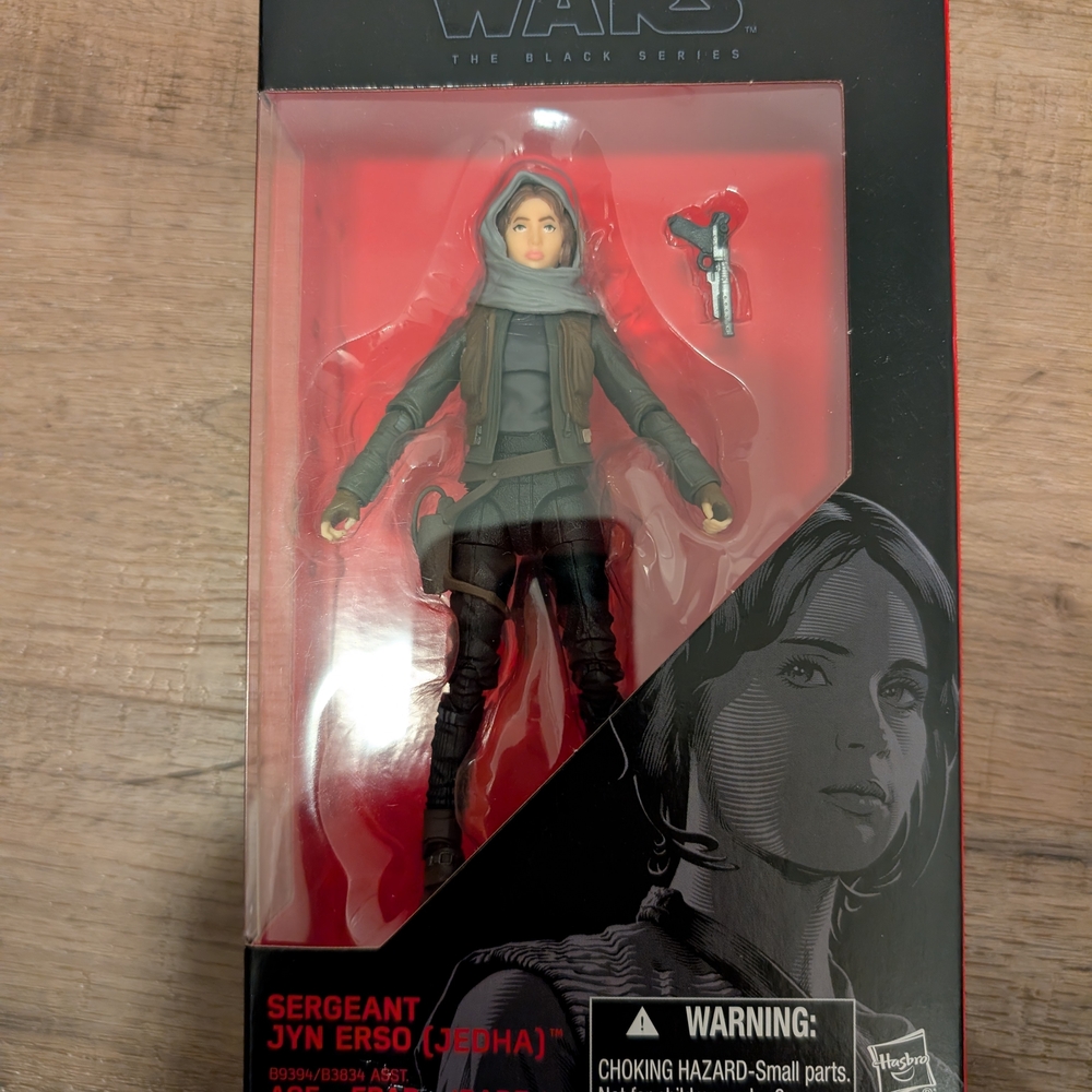 Hasbro Star Wars Jyn Erso Figure with Gray and Black Outfit